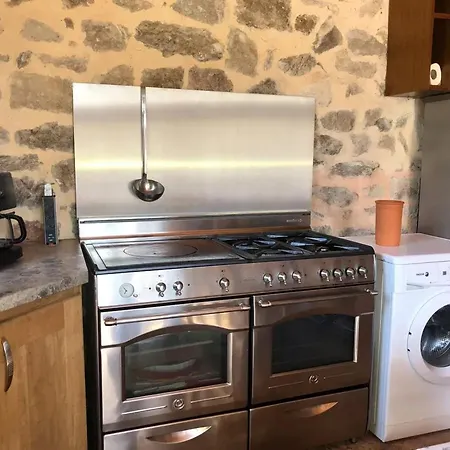 Maison confortable avec jardin à Borne 80 m² Loubaresse (Cantal)