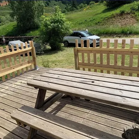 Maison confortable avec jardin à Borne 80 m² Loubaresse (Cantal)