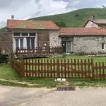 Maison Confortable Avec Jardin A Borne 80 M² Boree