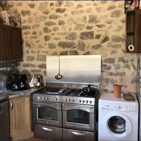 Maison Confortable Avec Jardin A Borne 80 M² Boree