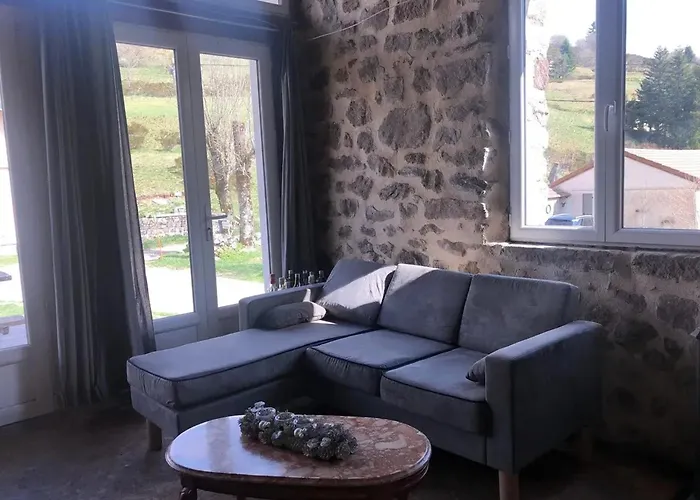 Dom wakacyjny Maison Confortable Avec Jardin A Borne 80 M²