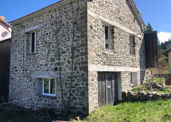 Maison Confortable Avec Jardin A Borne 80 M²